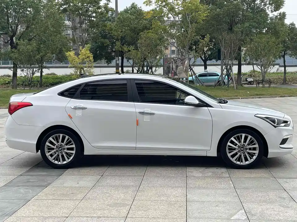 Hyundai Name picture