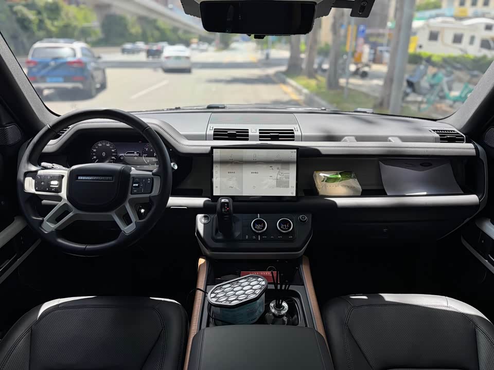 Land Rover guard