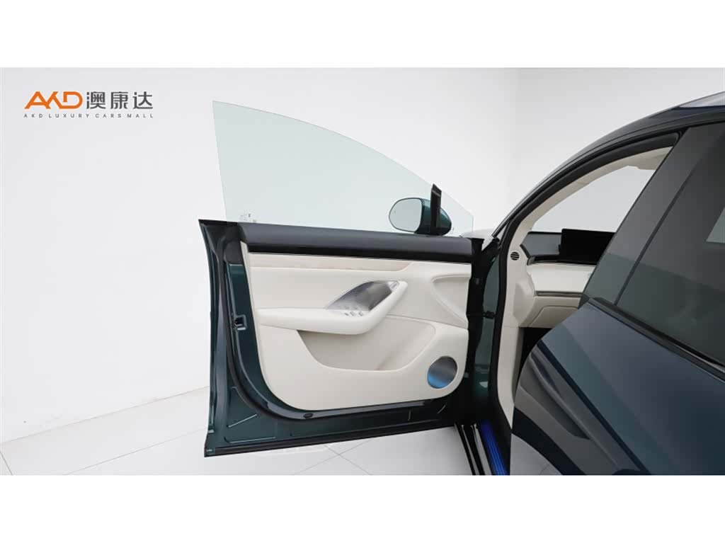 Luxeed R7, 2025 10