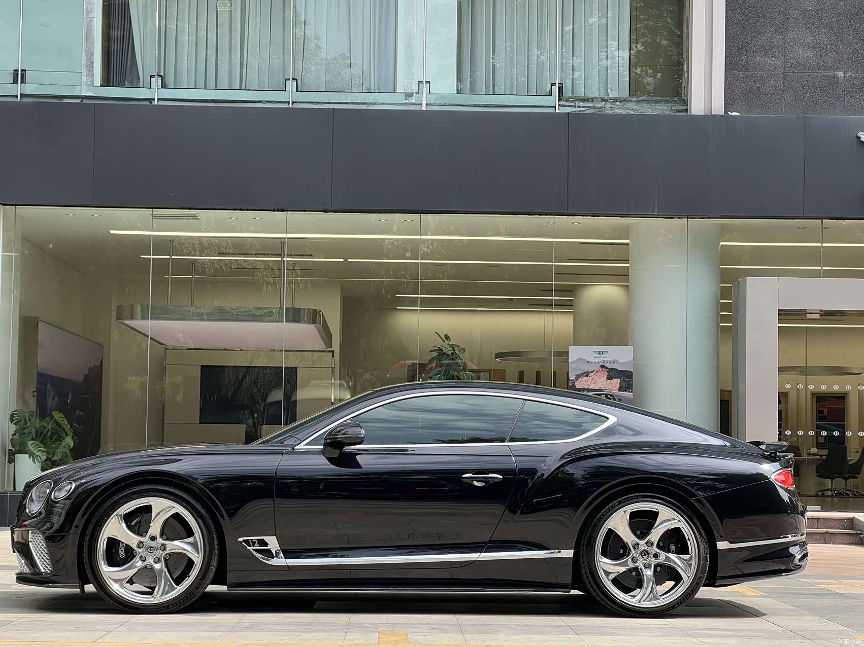 Bentley Continental GT, 2019 3