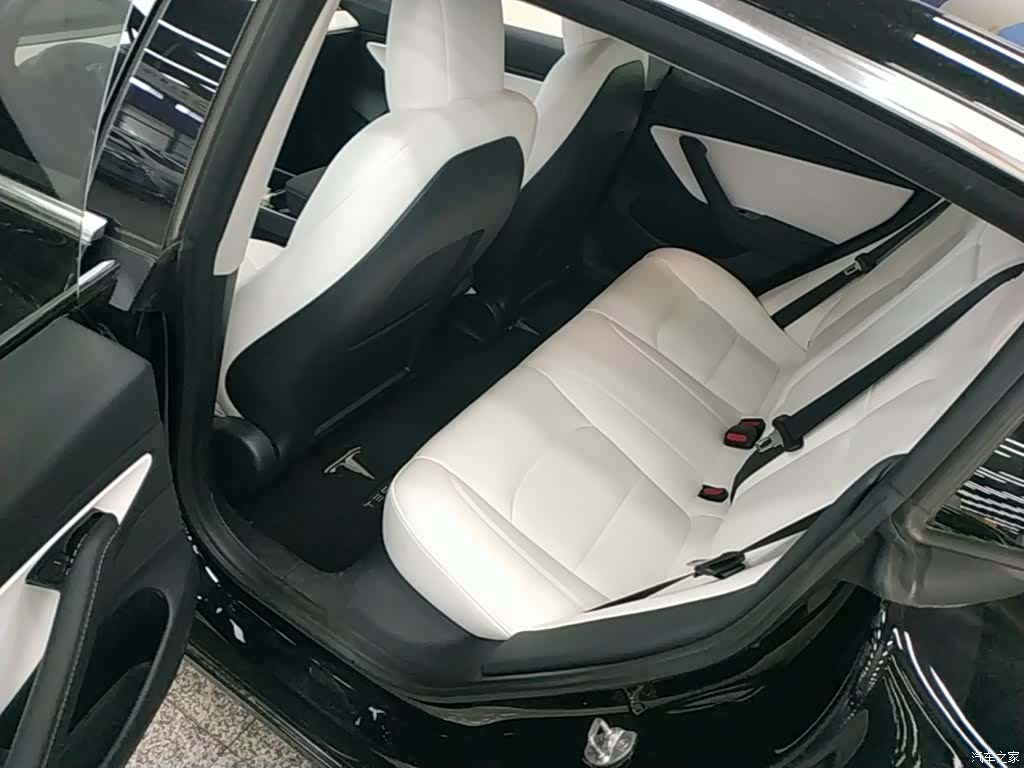 Tesla Model 3, 2020 17