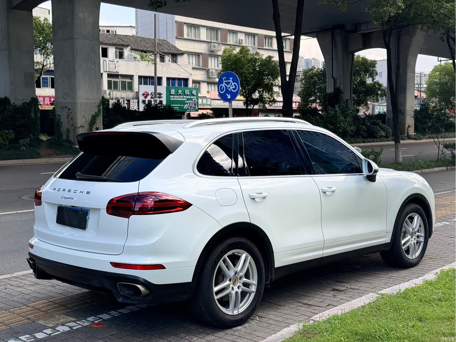 Porsche Cayenne, 2015 15