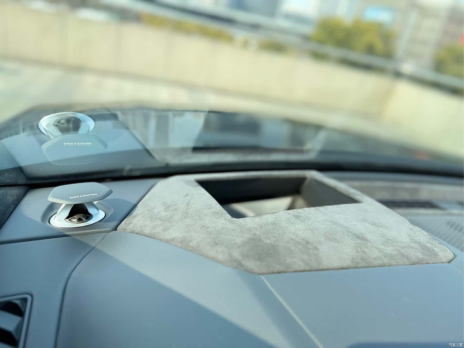 Lamborghini Urus, 2019 11