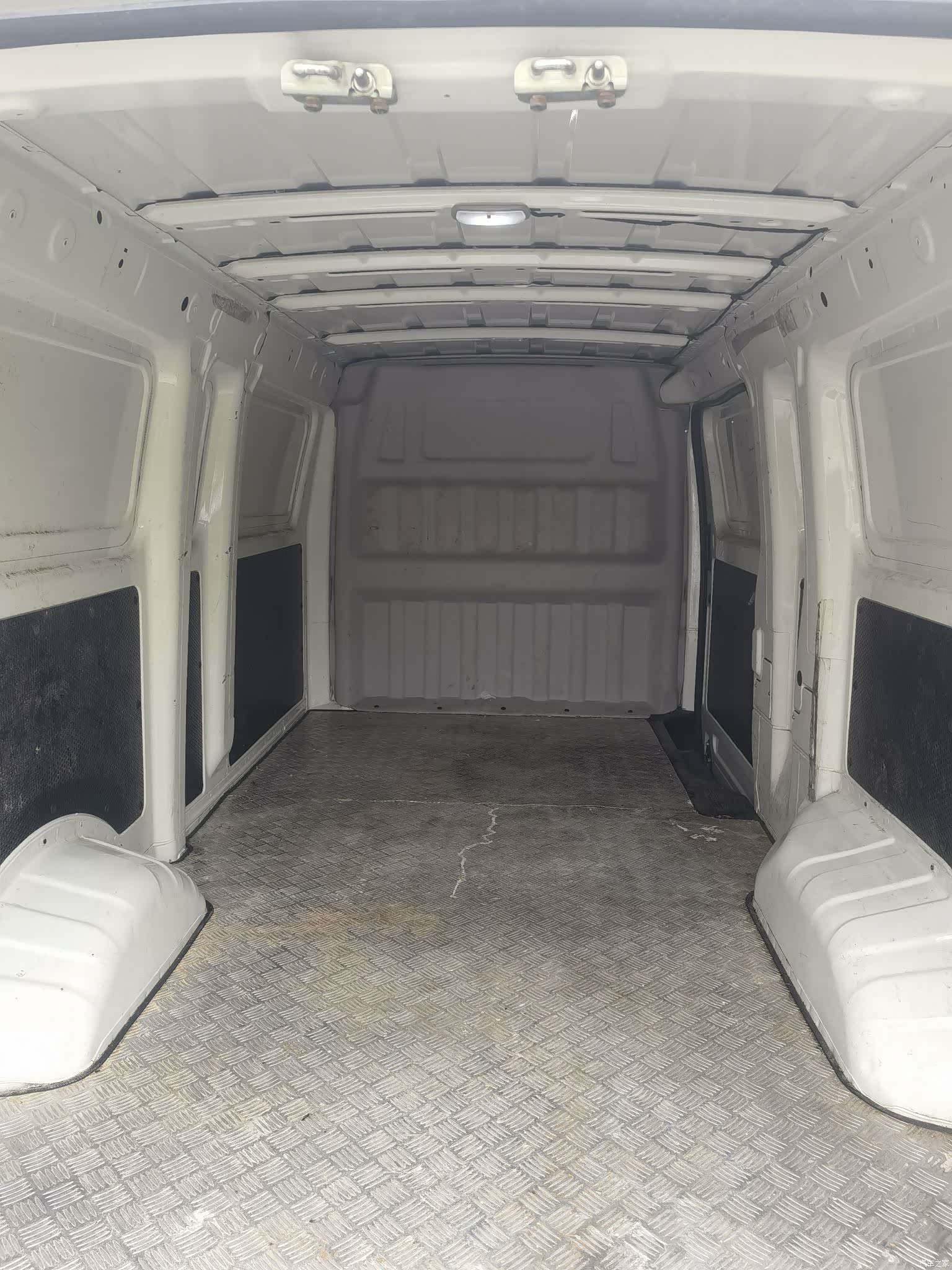 DongFeng EM27, 2025 9