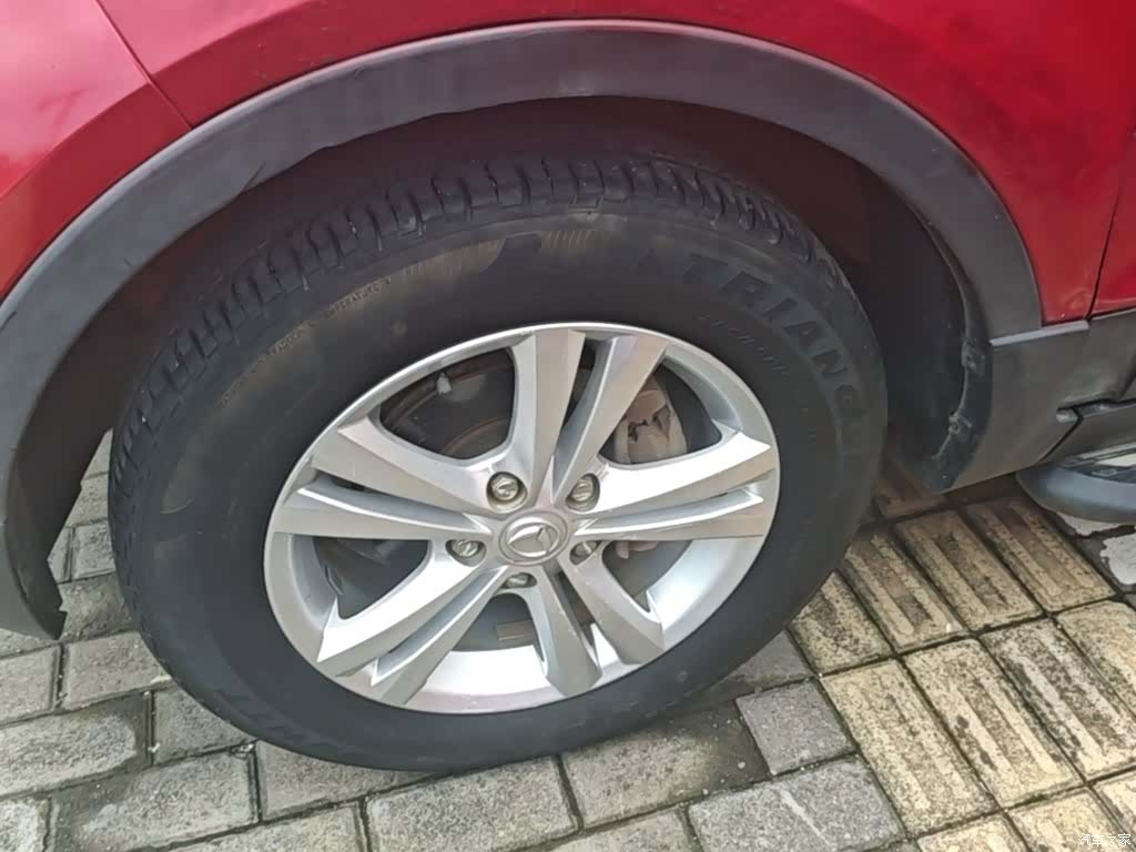 BAIC S3, 2015 23