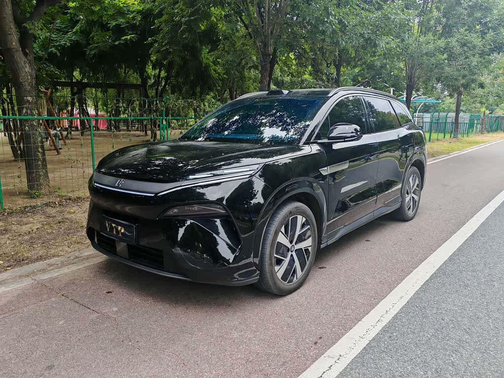 BYD Tang L