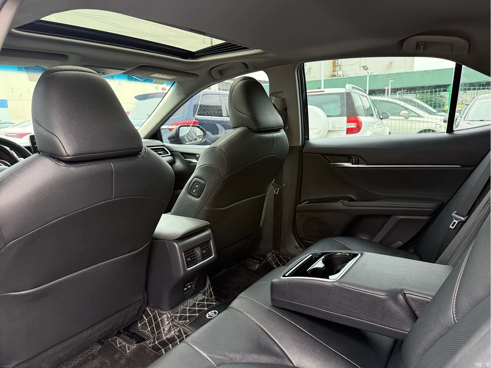 Toyota Camry, 2022 17
