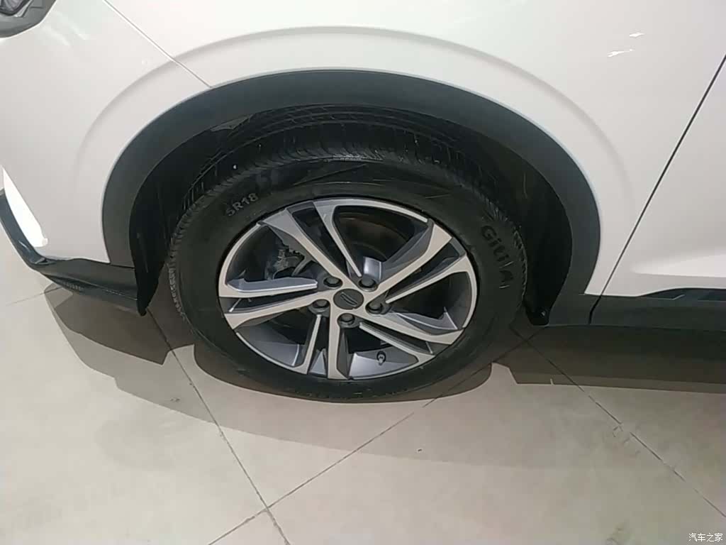 Geely Coolray, 2022 23