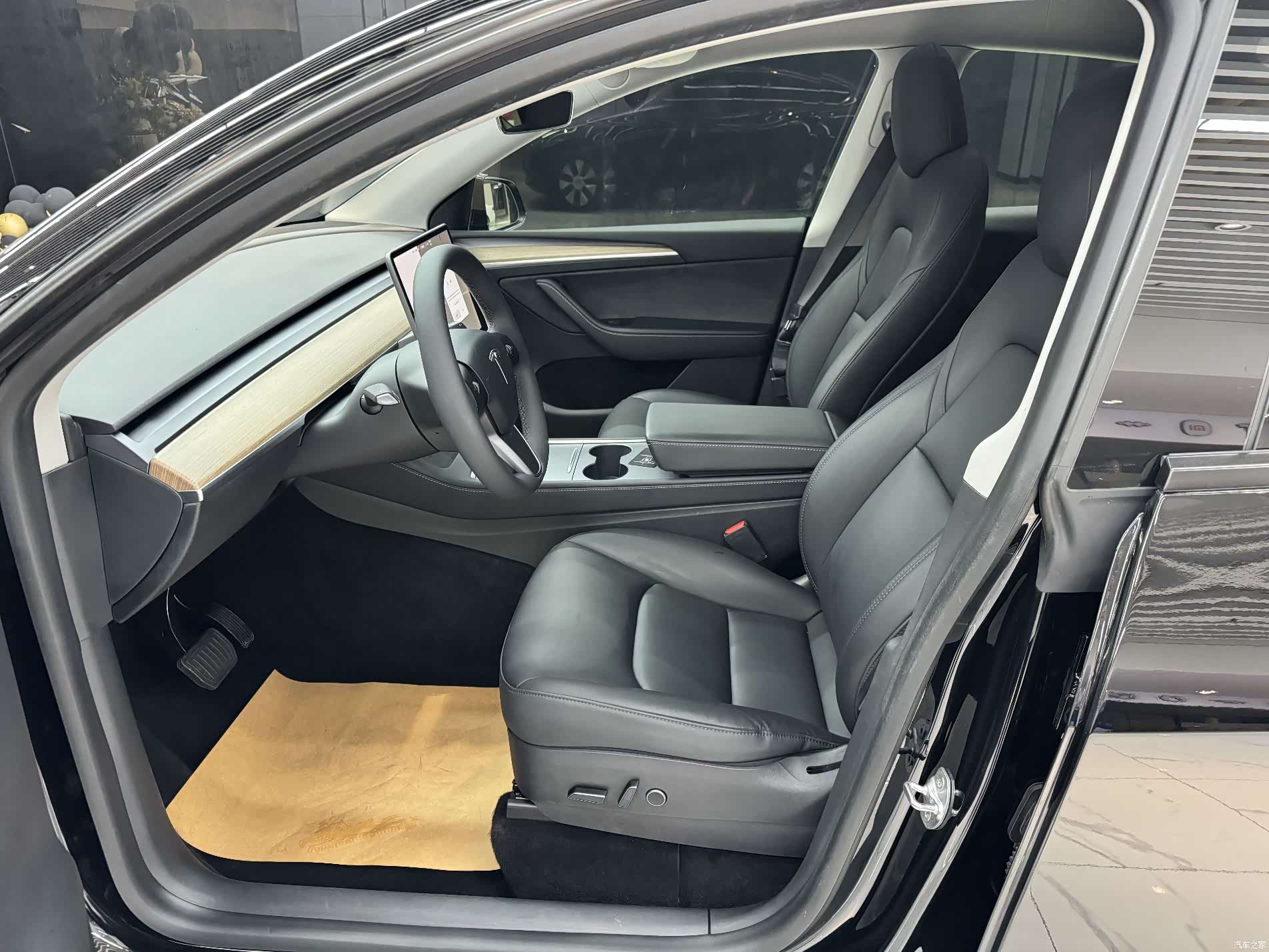 Tesla Model Y, 2021 9