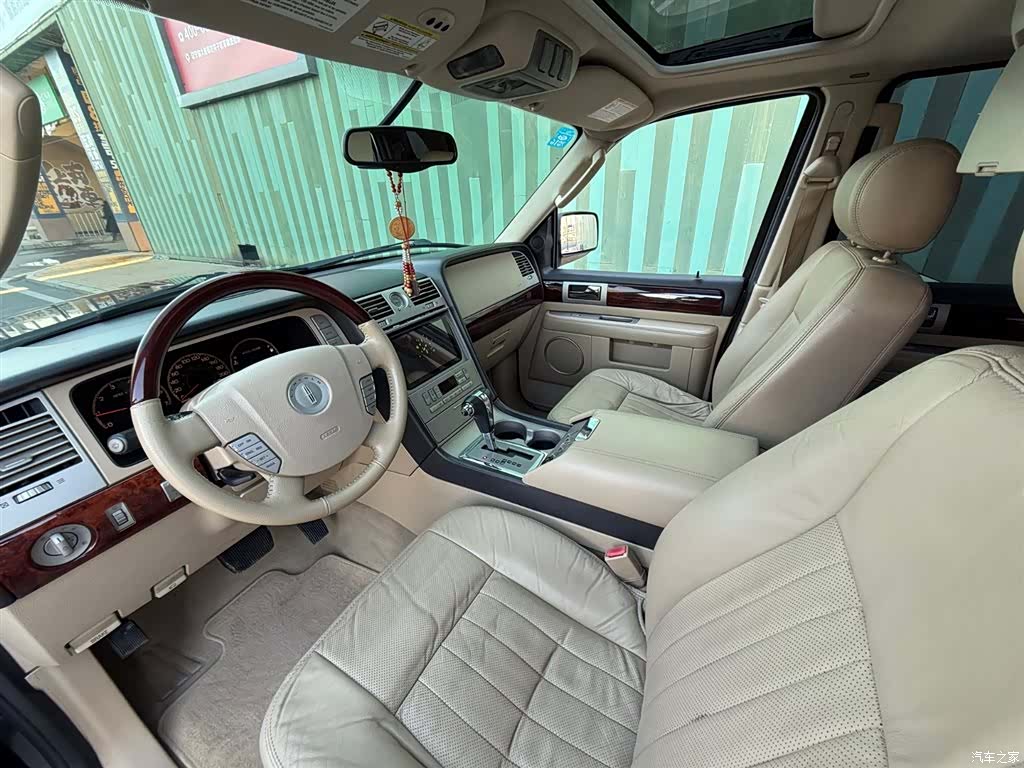 Lincoln Navigator, 2005 3