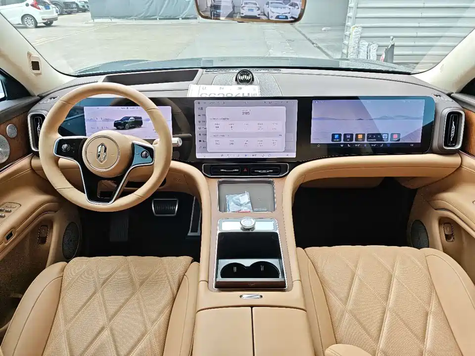 AITO Ask the world M9