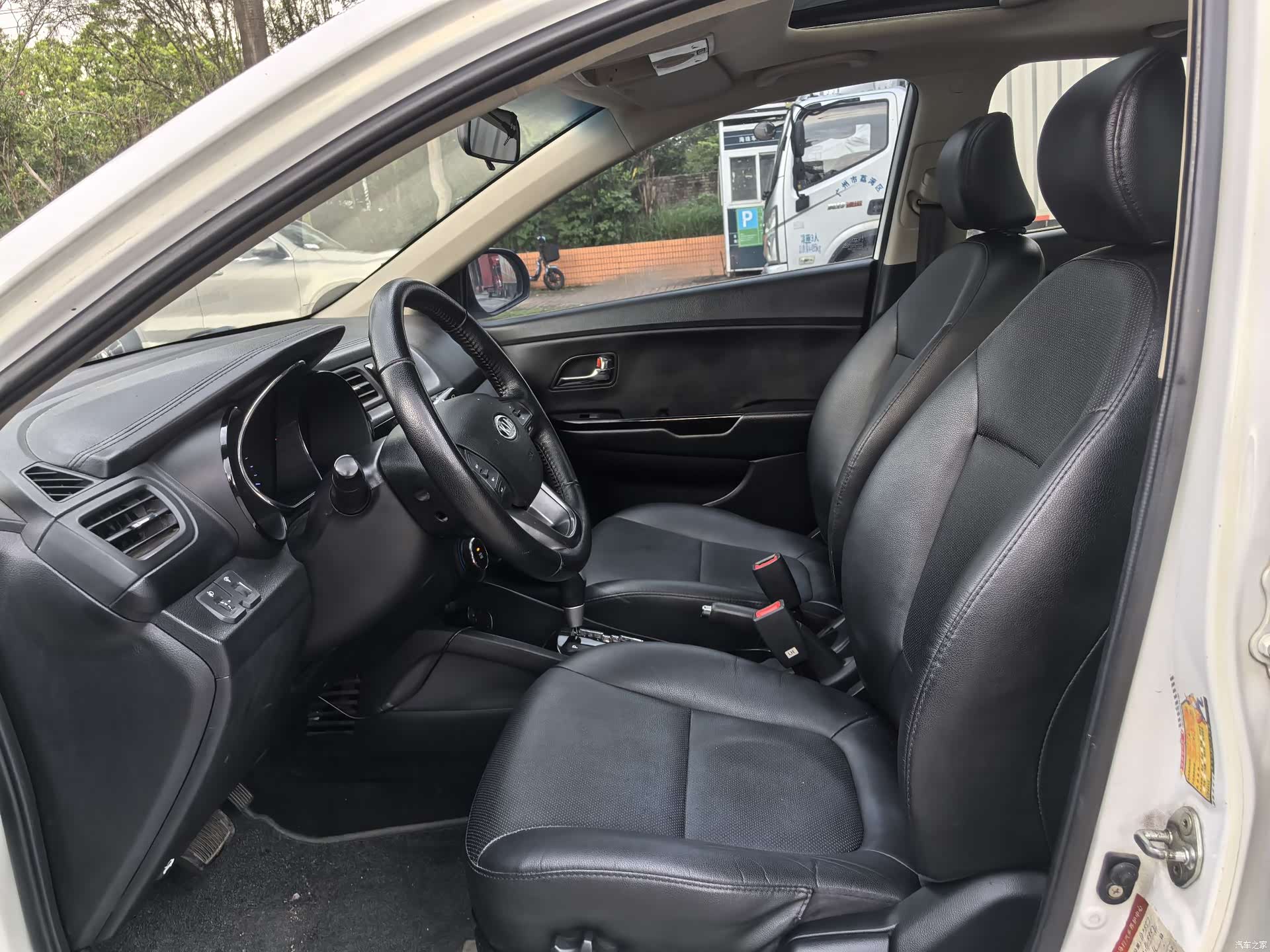 Kia K2, 2012 10