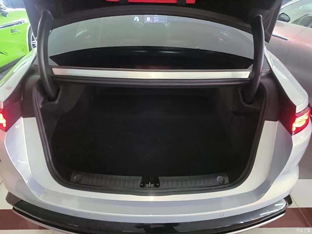 BYD Han, 2025 19