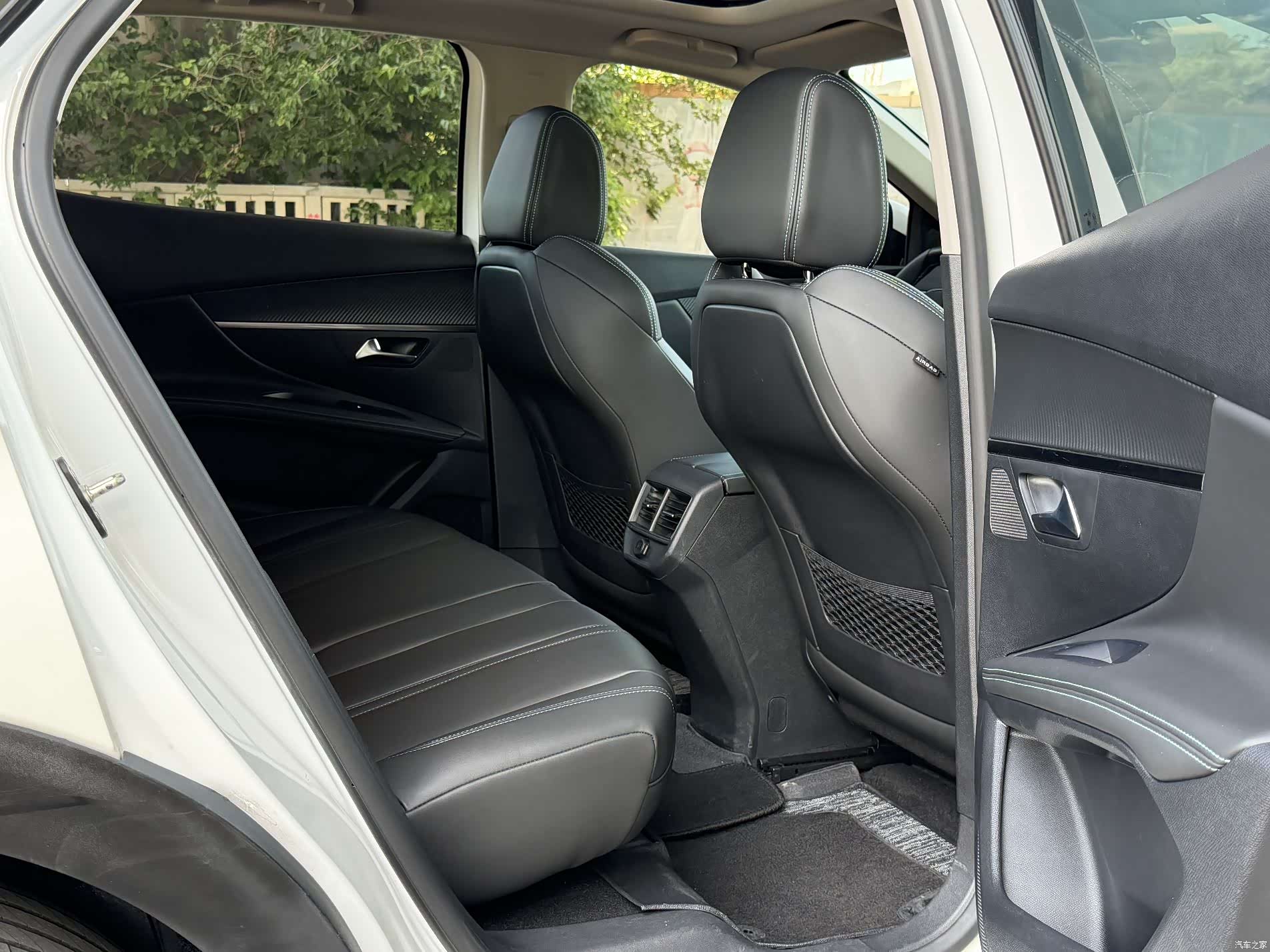 Peugeot 4008, 2022 11