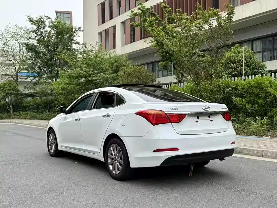 Hyundai Name picture