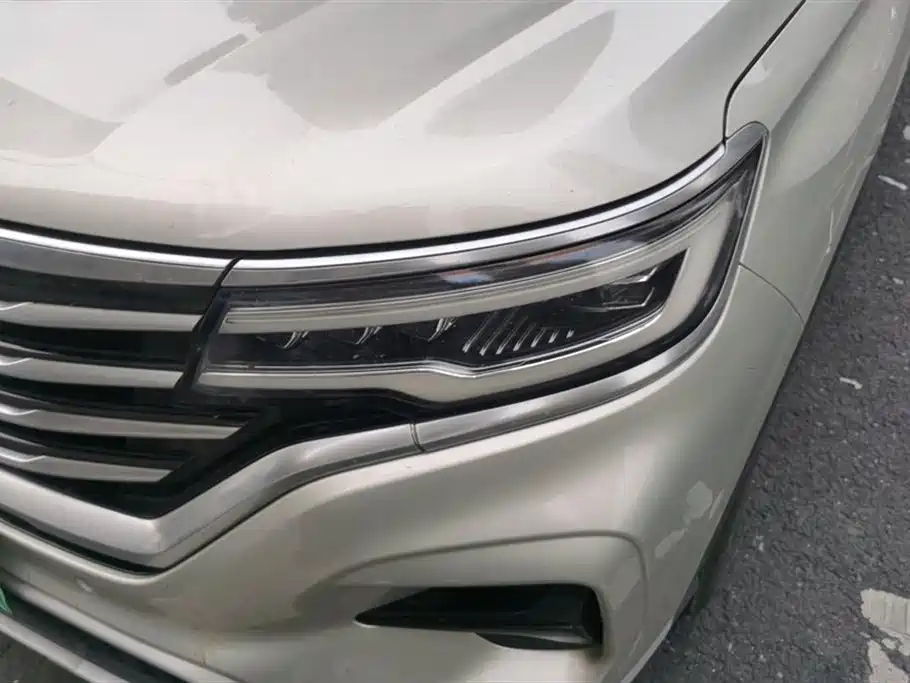 Roewe RX5 eMAX