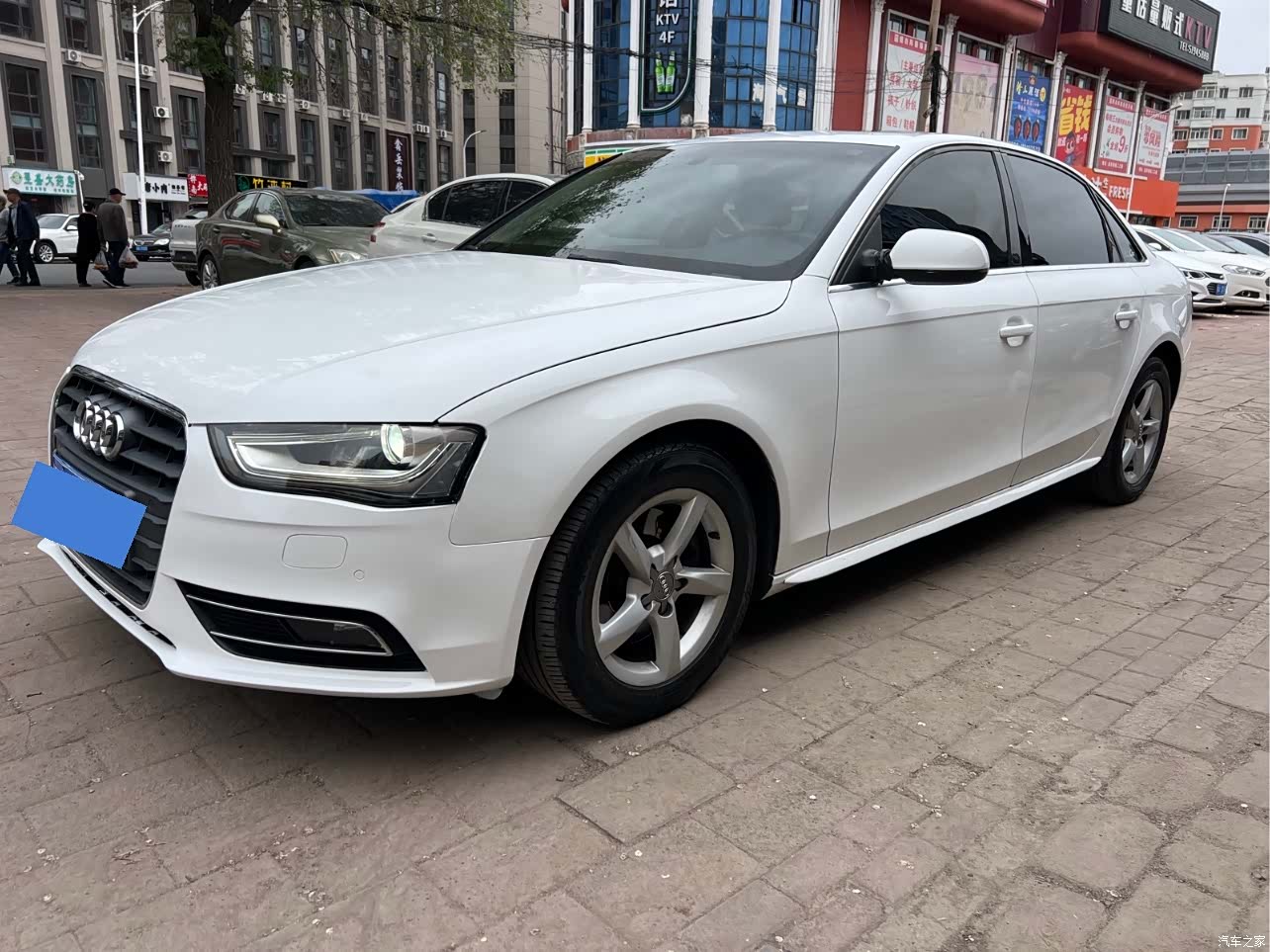 Audi A4L, 2013 1