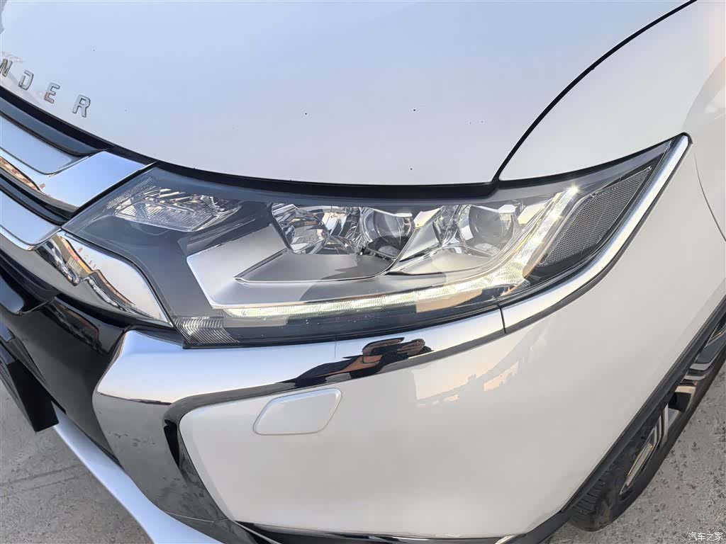 Mitsubishi Outlander, 2017 14