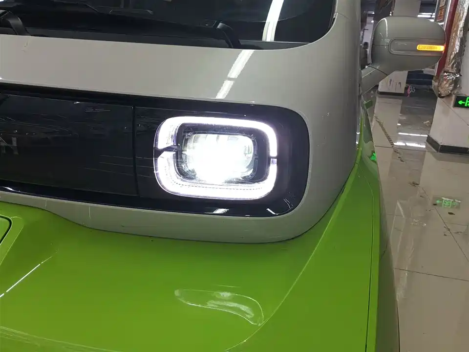 Baoding KiWi EV