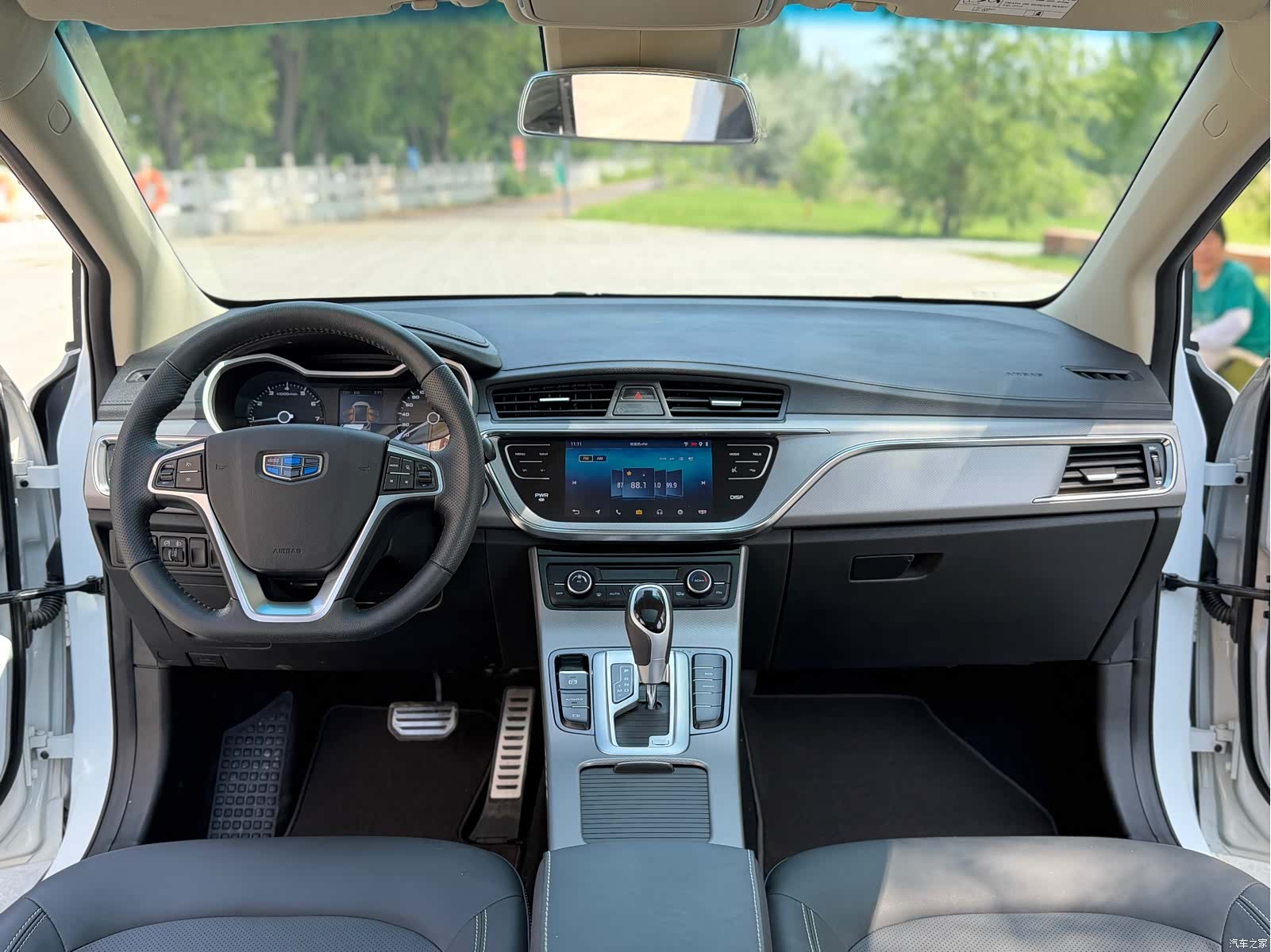 Geely Emgrand, 2019 все фото