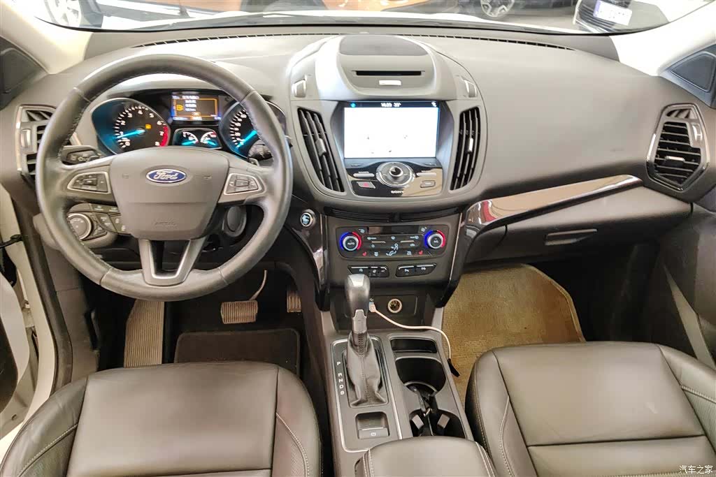 Ford Kuga, 2017 12
