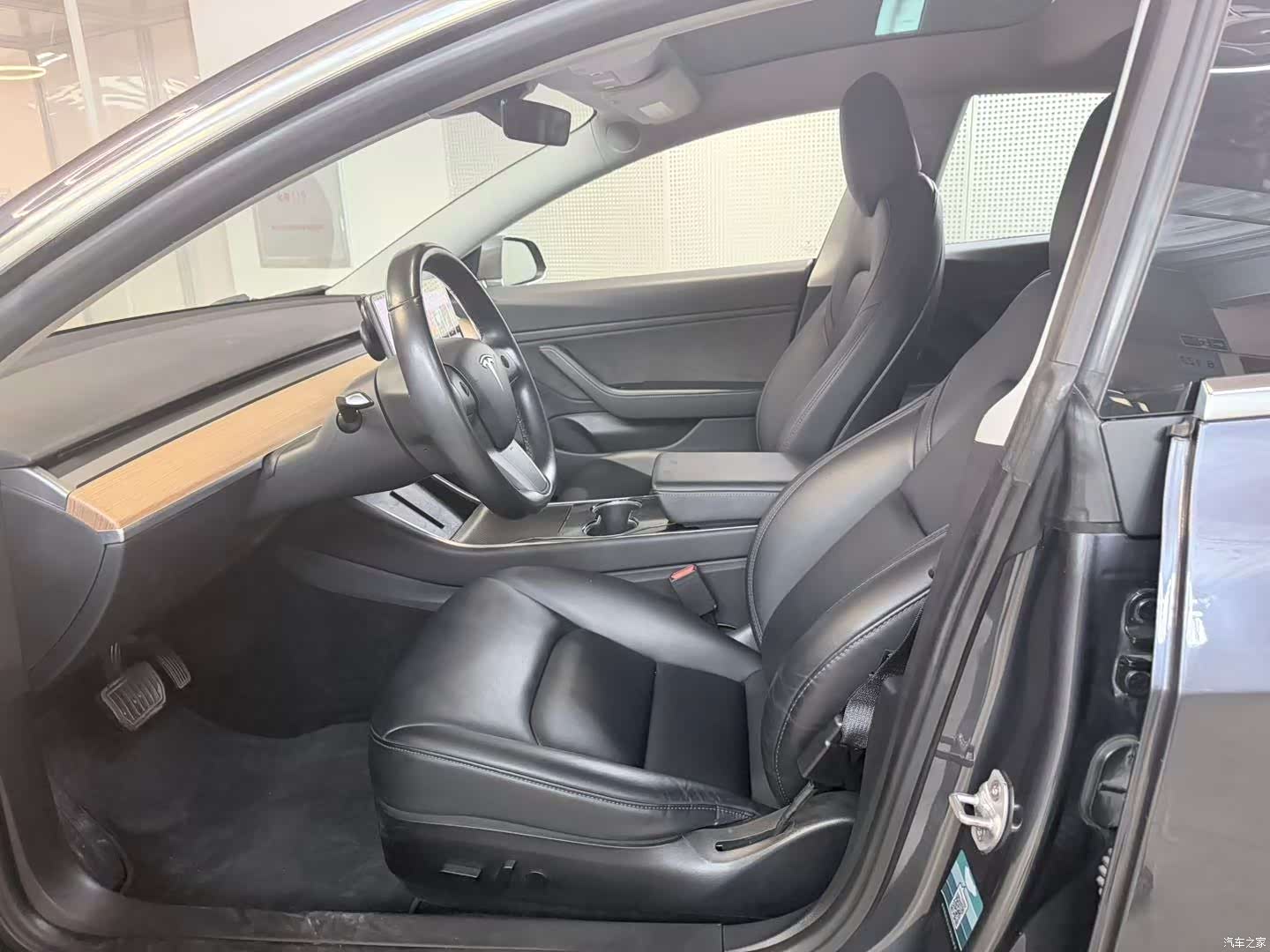 Tesla Model 3, 2019 7
