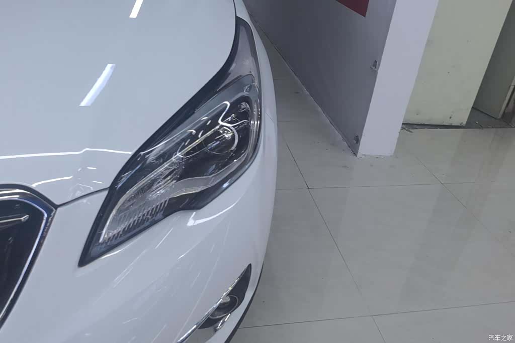 Buick Envision Plus, 2019 все фото