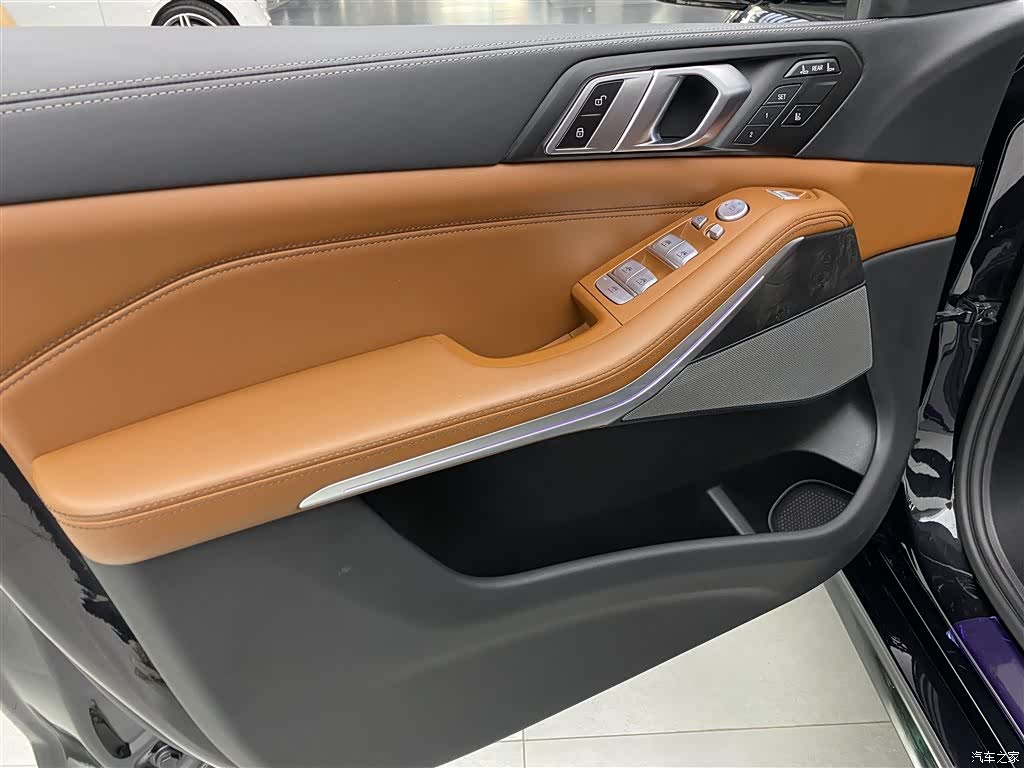 BMW X7, 2023 21