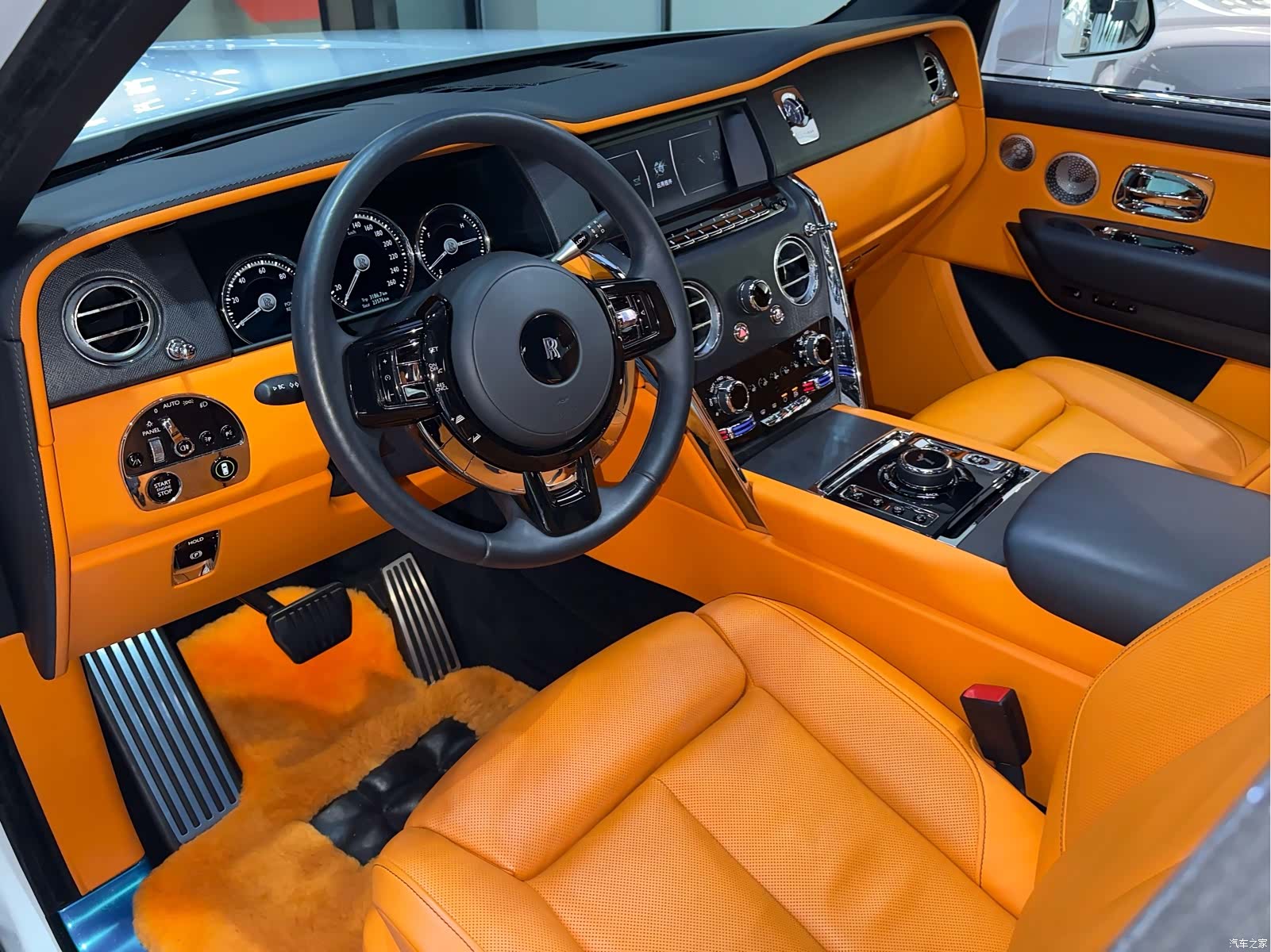 Rolls-Royce Cullinan, 2022 6