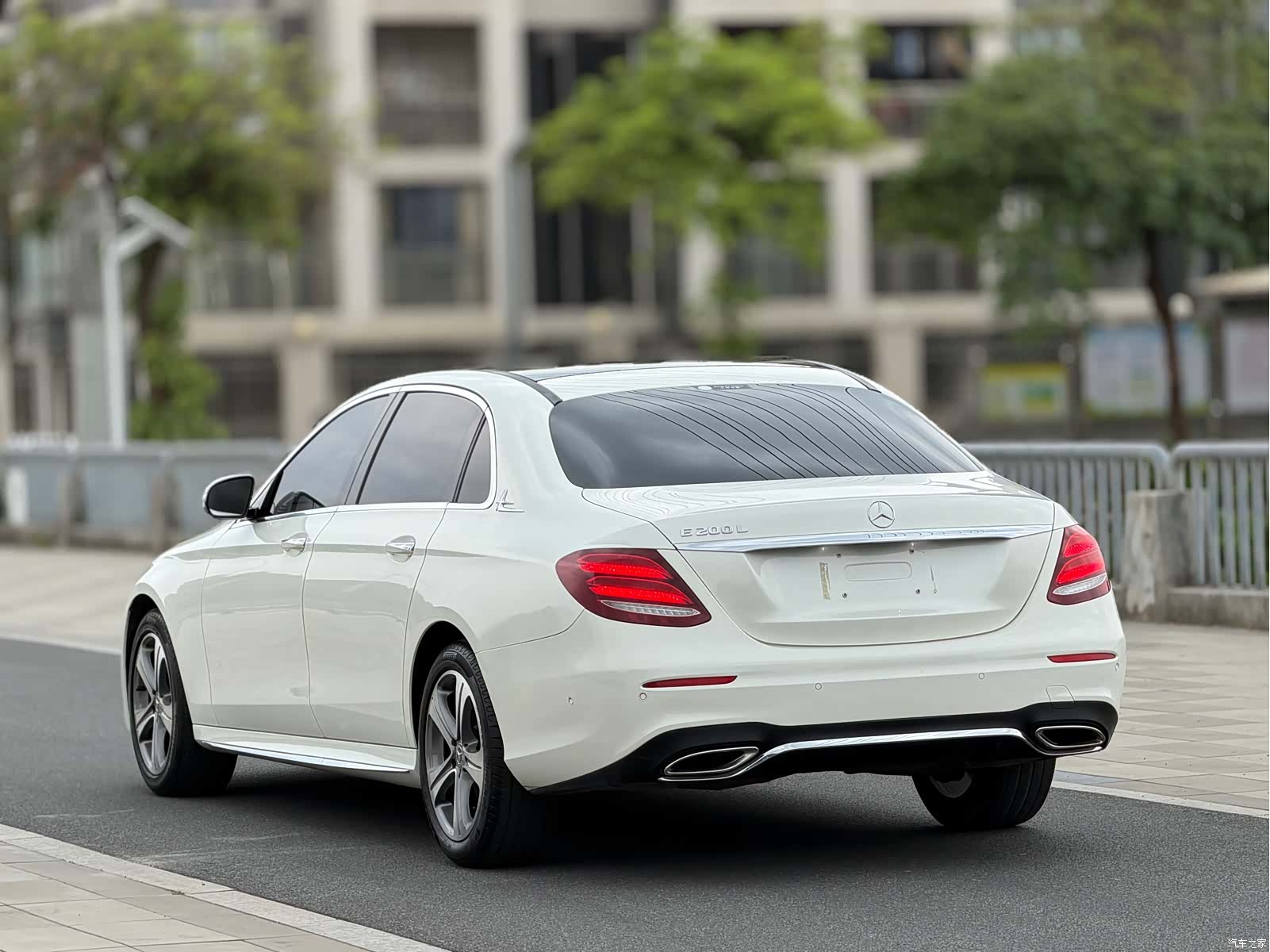 Mercedes-Benz E-Class, 2018 27