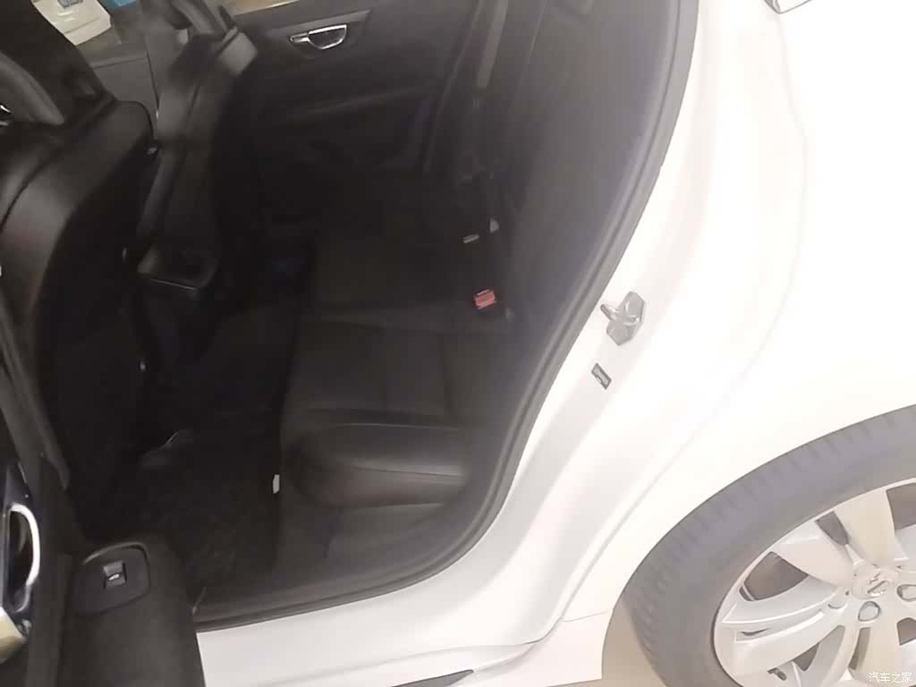 Volvo S60, 2021 13