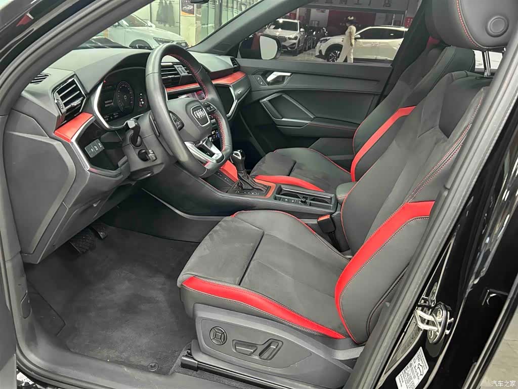 Audi Q3, 2023 11