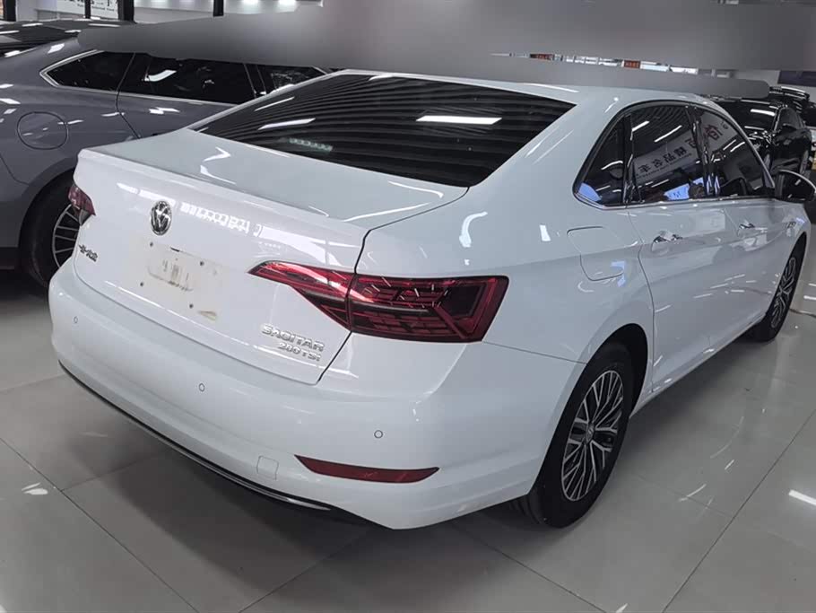 Volkswagen Sagitar