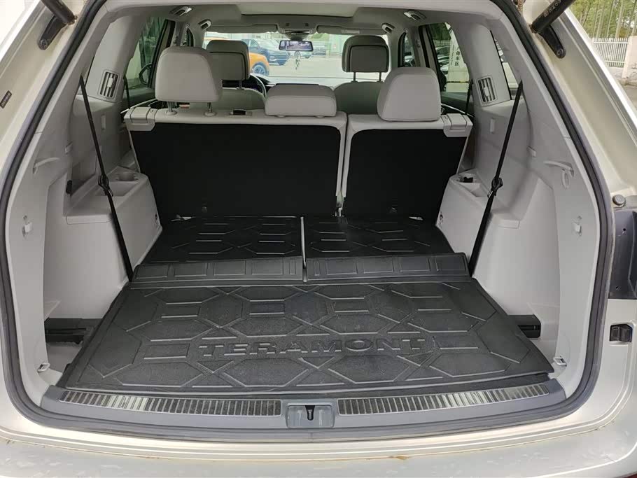 Volkswagen Tourang