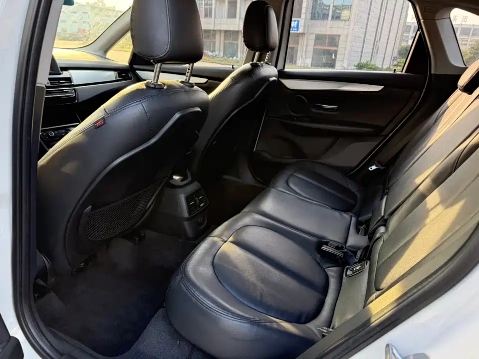 BMW 2 series station wagon