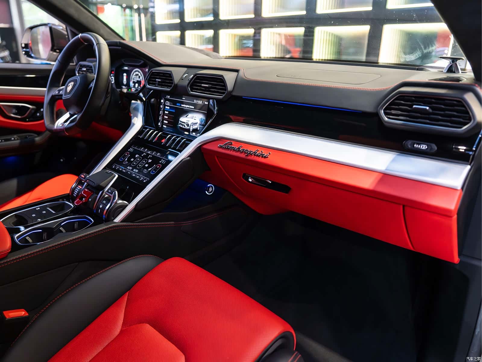 Lamborghini Urus, 2020 14