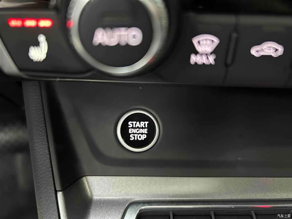Audi Q3, 2022 4