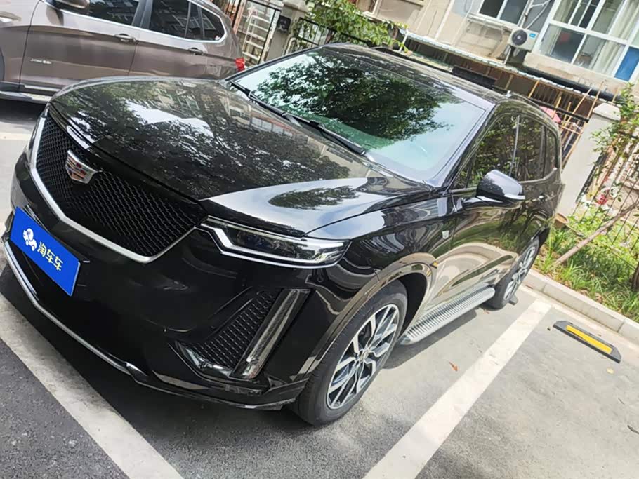 Cadillac XT6