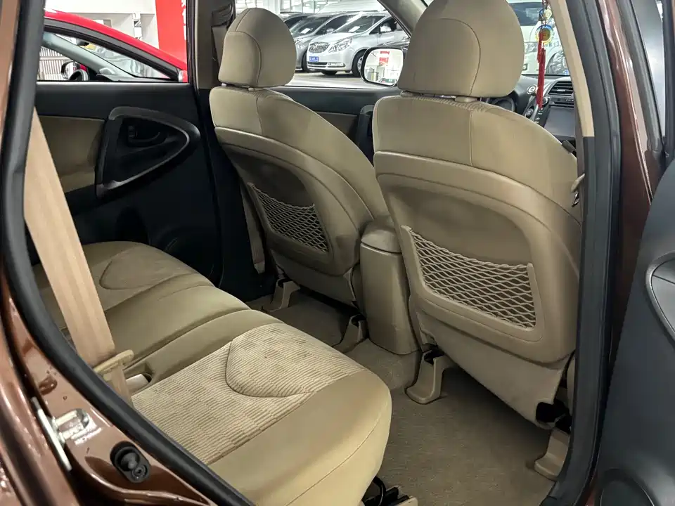 Toyota RAV4 Rongfang