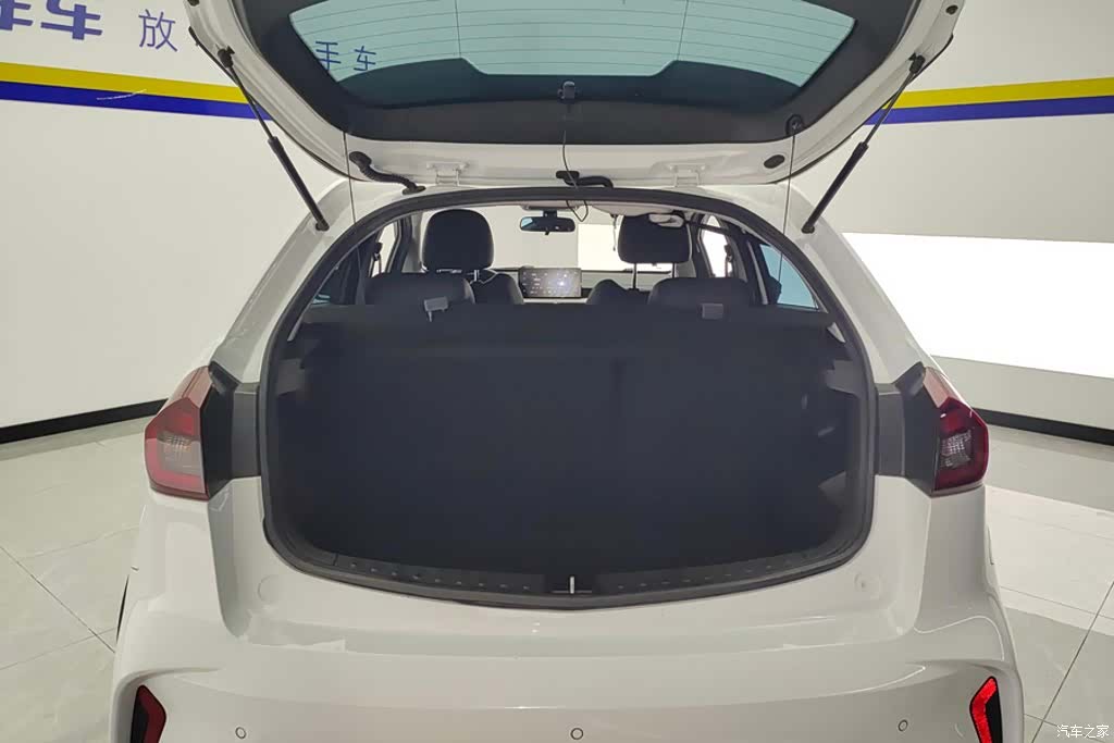 Geely X3, 2022 4