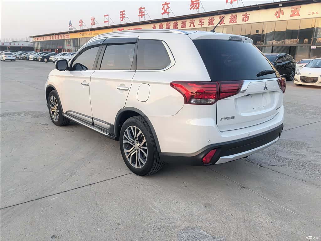 Mitsubishi Outlander, 2017 9