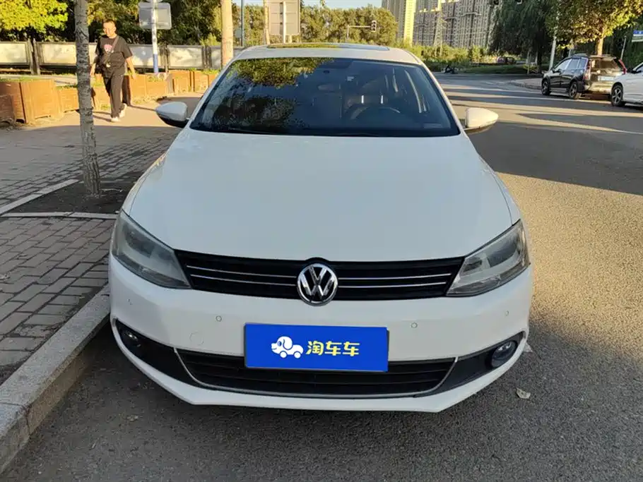 Volkswagen Sagitar