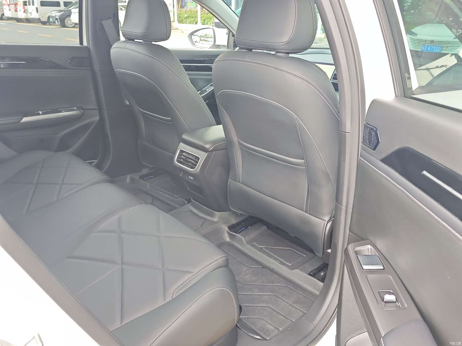 Geely Galaxy L6, 2024 16