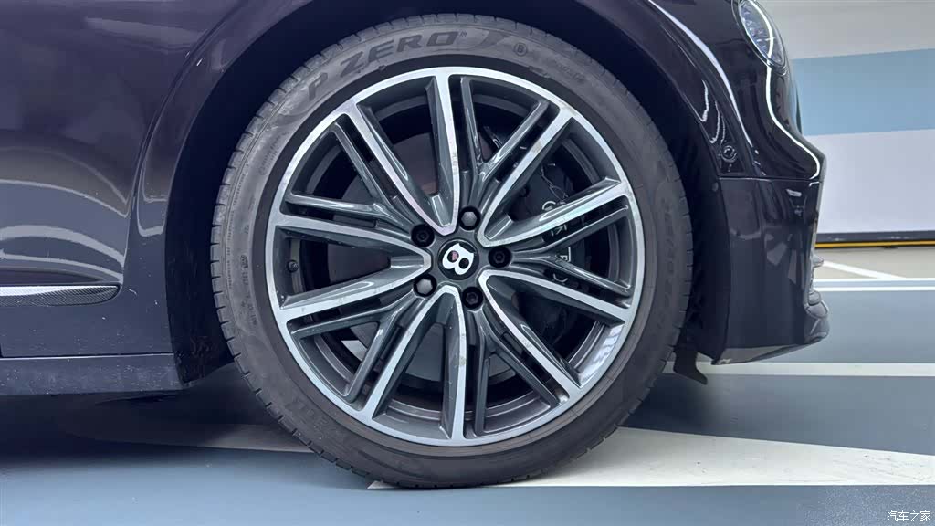 Bentley Flying Spur, 2021 6