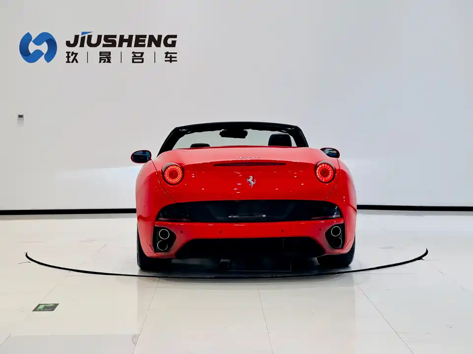 Ferrari California T