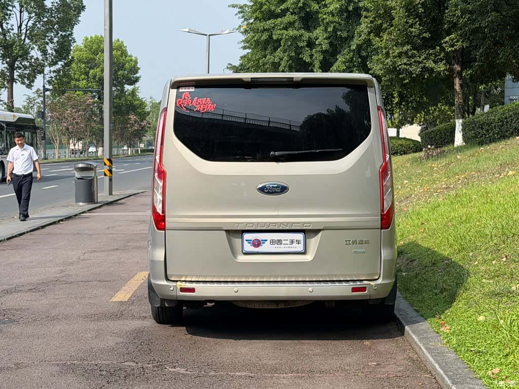 Ford Tourneo, 2018 4