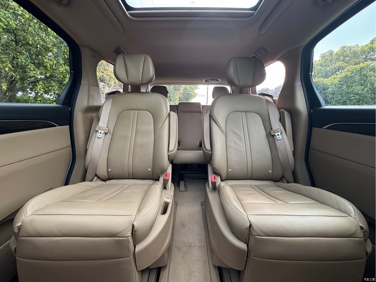 Buick GL8, 2019 14
