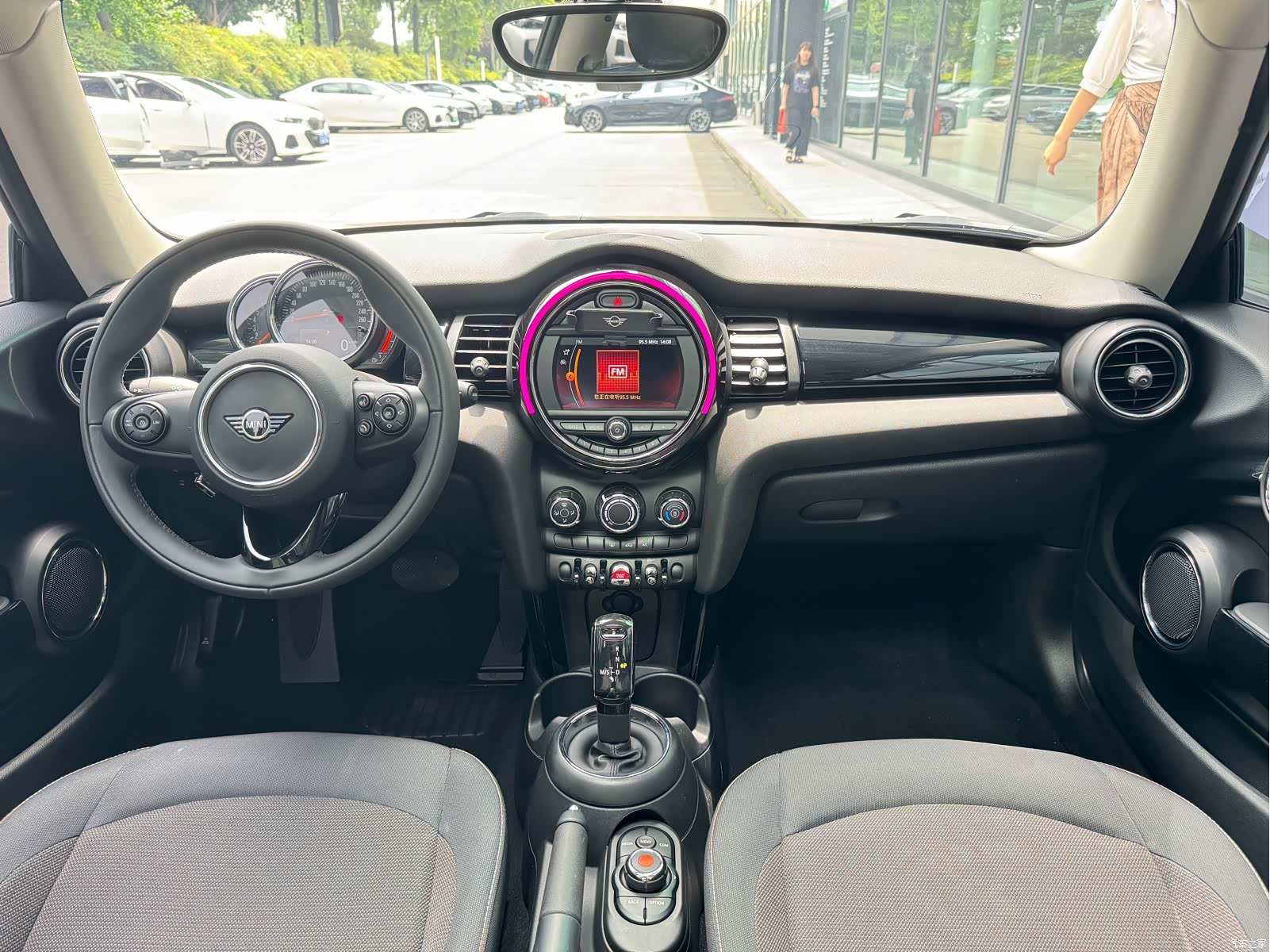 Mini ONE, 2021 16