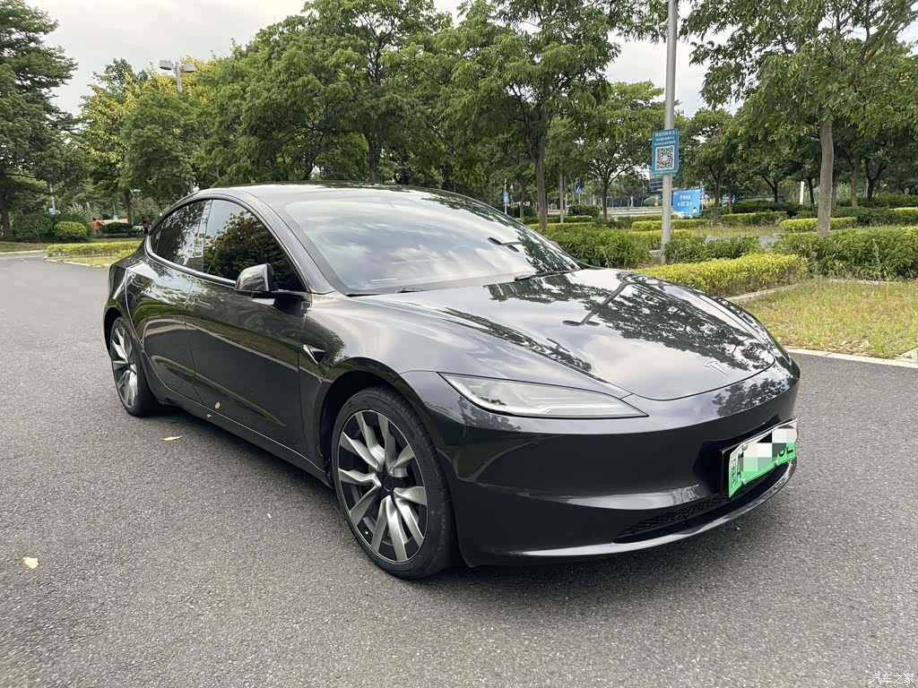 Tesla Model 3, 2024 3
