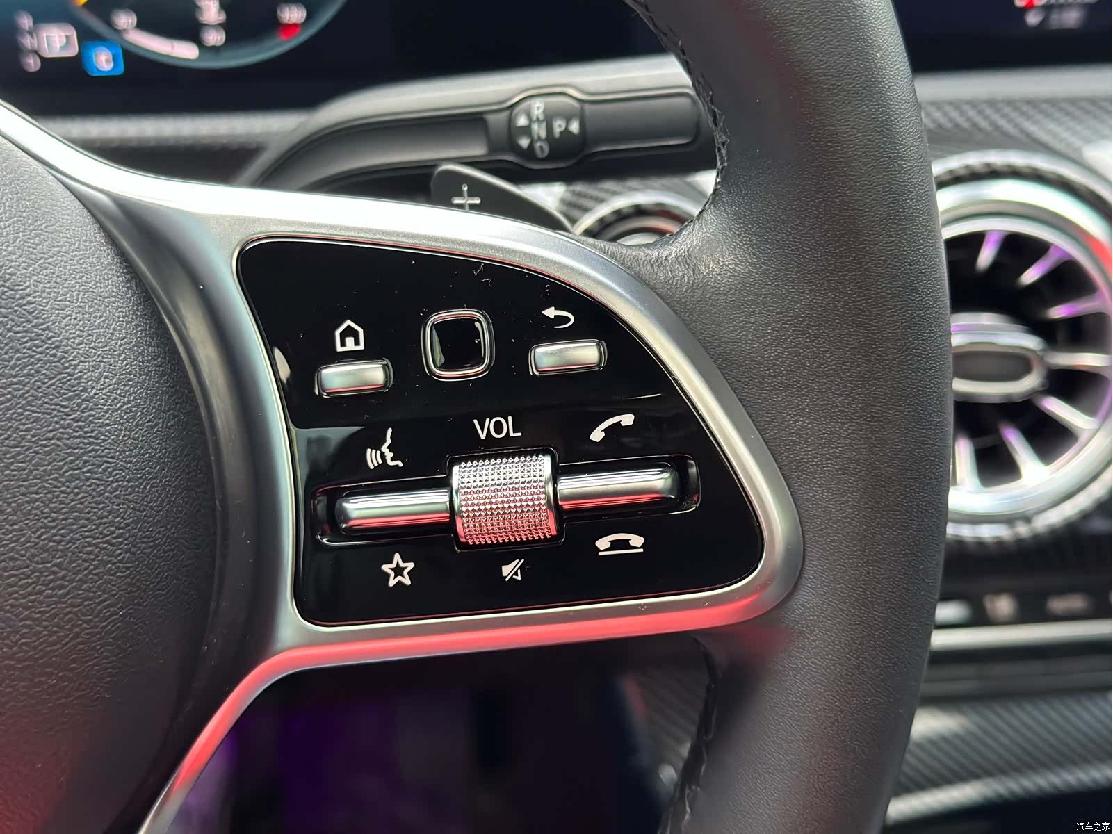 Mercedes-Benz A-Class, 2023 17